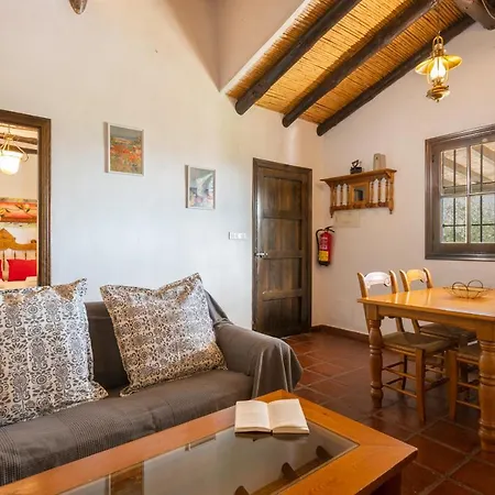 Casa Rosaleda Holiday home